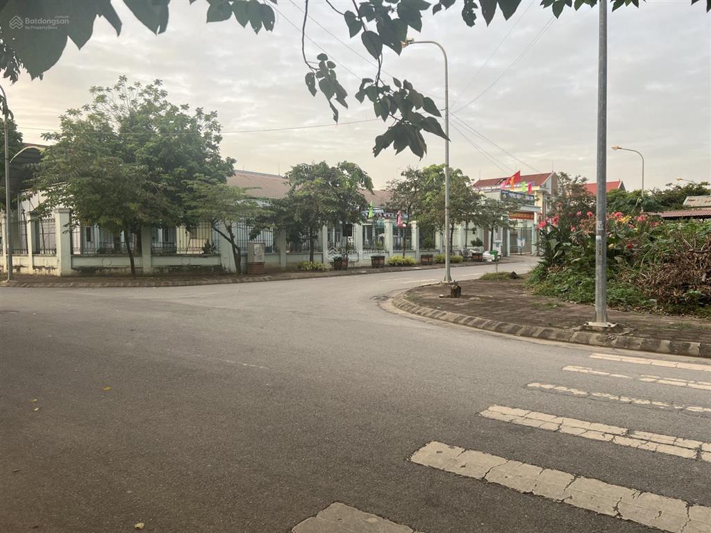 300 m2 full đất ở  lô góc 2 mặt tiền ngay cạnh đường tỉnh lộ 413  giá rẻ nhất khu