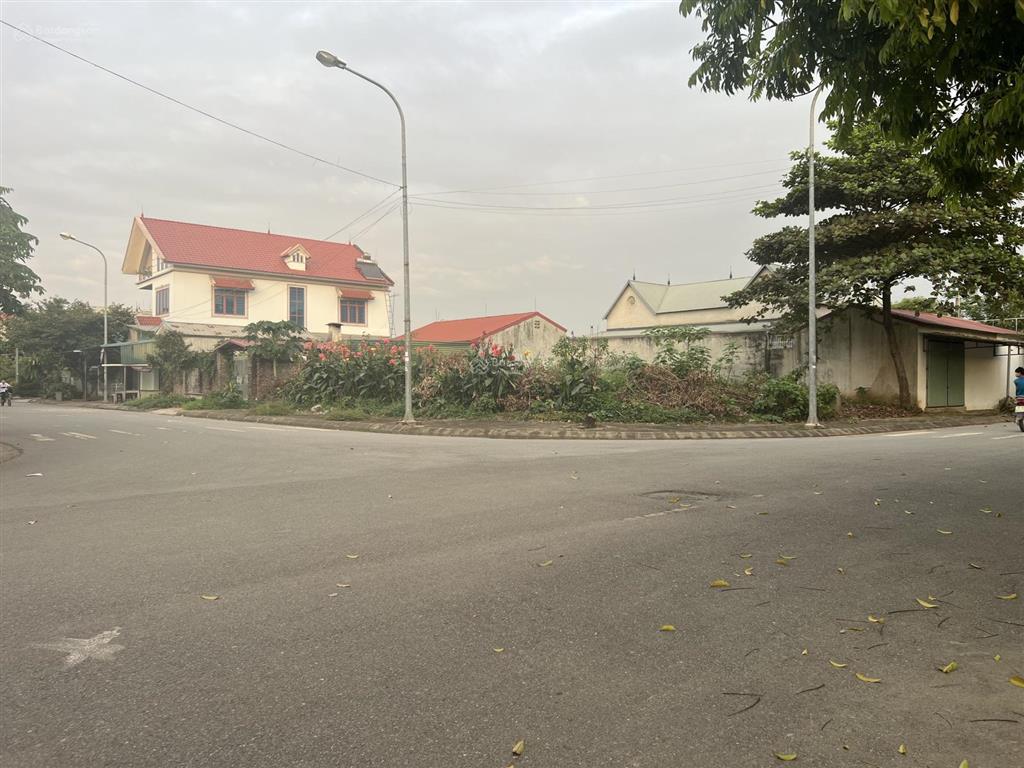 300 m2 full đất ở  lô góc 2 mặt tiền ngay cạnh đường tỉnh lộ 413  giá rẻ nhất khu