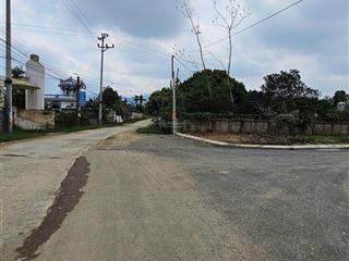 Em cần bán gấp 102m  mặt trục chính liên xã nhuận trạch  đất sát với khu dự án drem ner