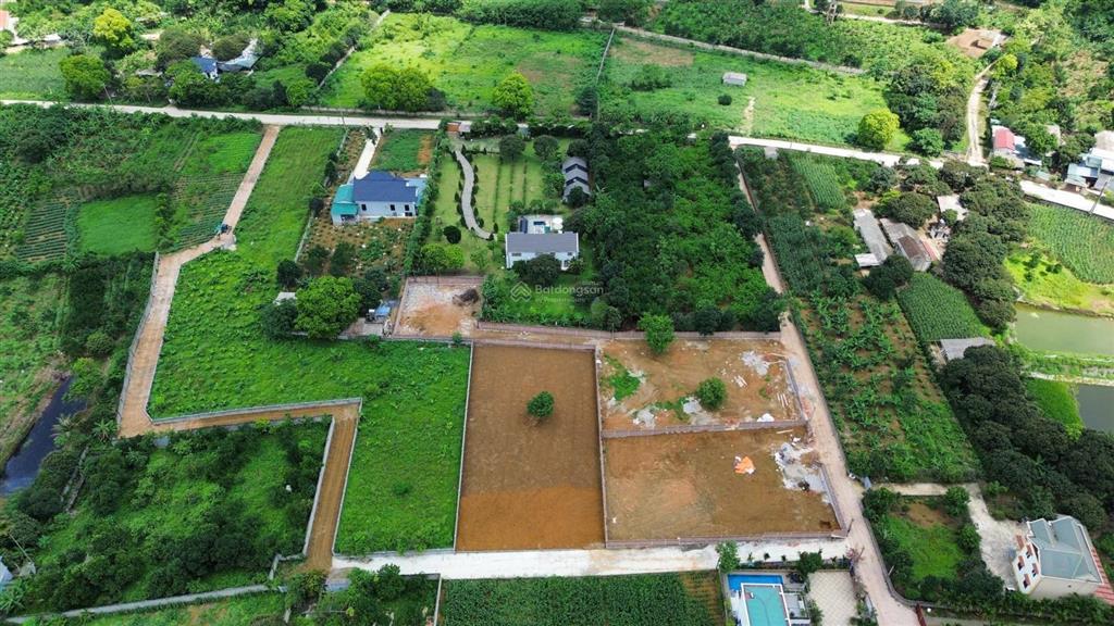 Chú em đang nhờ bán lô đất 103 m2 full thổ cư  đất đẹp nhất xã đại yên