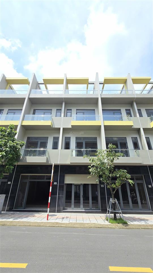 Bán nhà phố liền kề bcons univalley đẹp tại đông hòa, bình dương, 7,5 tỷ, 60m2