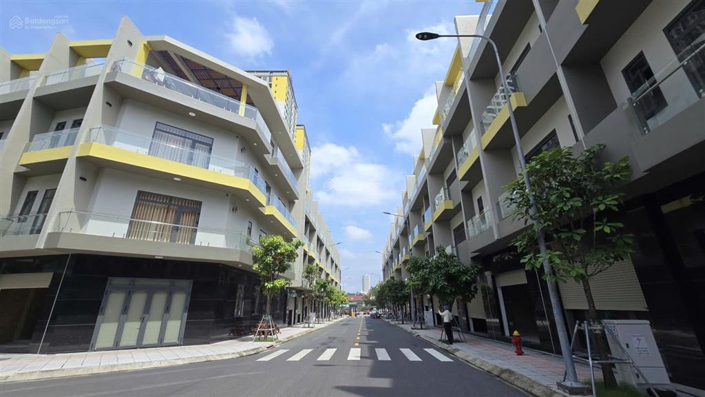 Bán nhà phố liền kề bcons univalley đẹp tại đông hòa, bình dương, 7,5 tỷ, 60m2