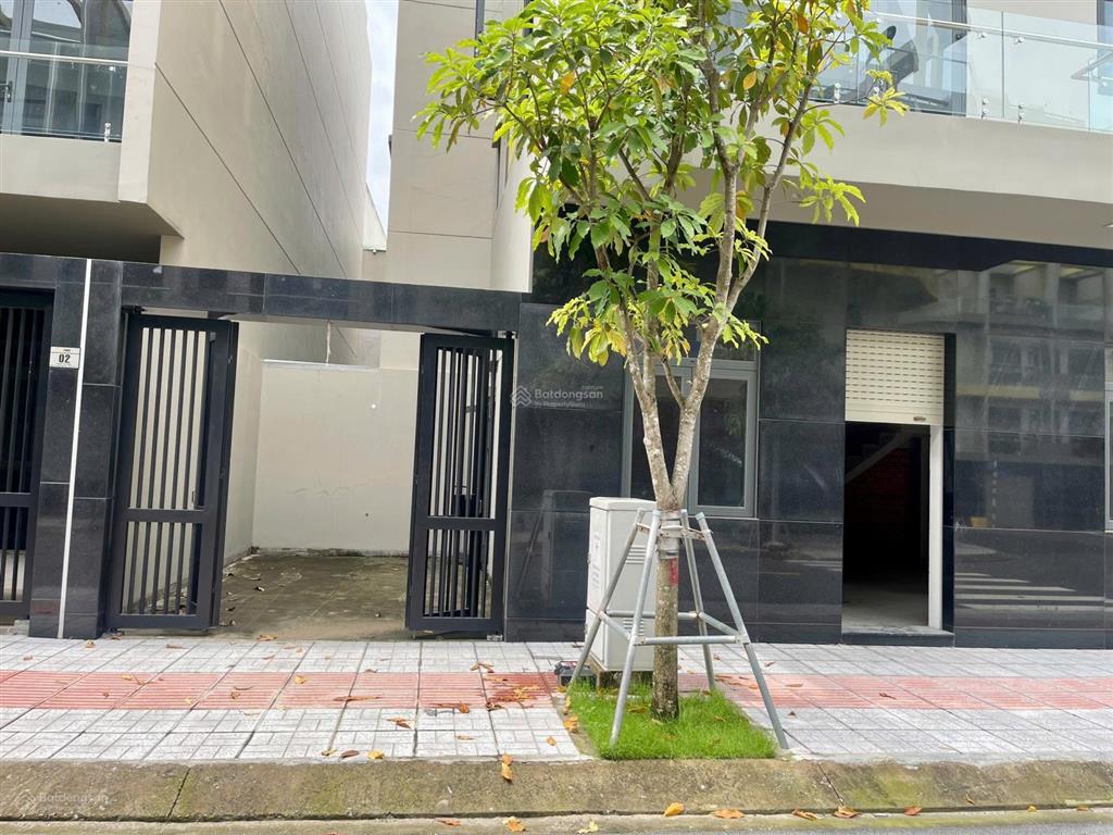 Cơ hội duy nhất sở hữu nhà phố 5pn 6wc tại khu đô thị compound bcons univalley làng đại học qgtphcm
