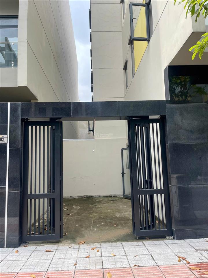 Cơ hội duy nhất sở hữu nhà phố 5pn 6wc tại khu đô thị compound bcons univalley làng đại học qgtphcm