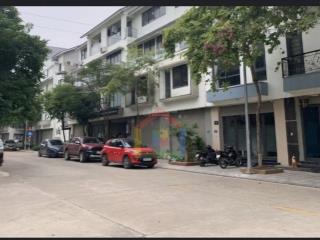 Bán nhà gleximco khu c 120m2. mt6m . giá đầu tư