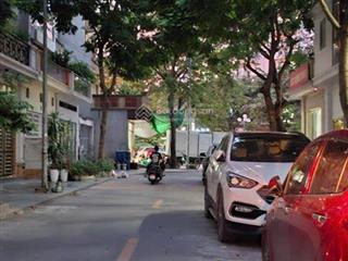 Cần bán nhà liền kề văn phú. diện tích 100m2 mặt tiền 5m. gara oto riêng biệt