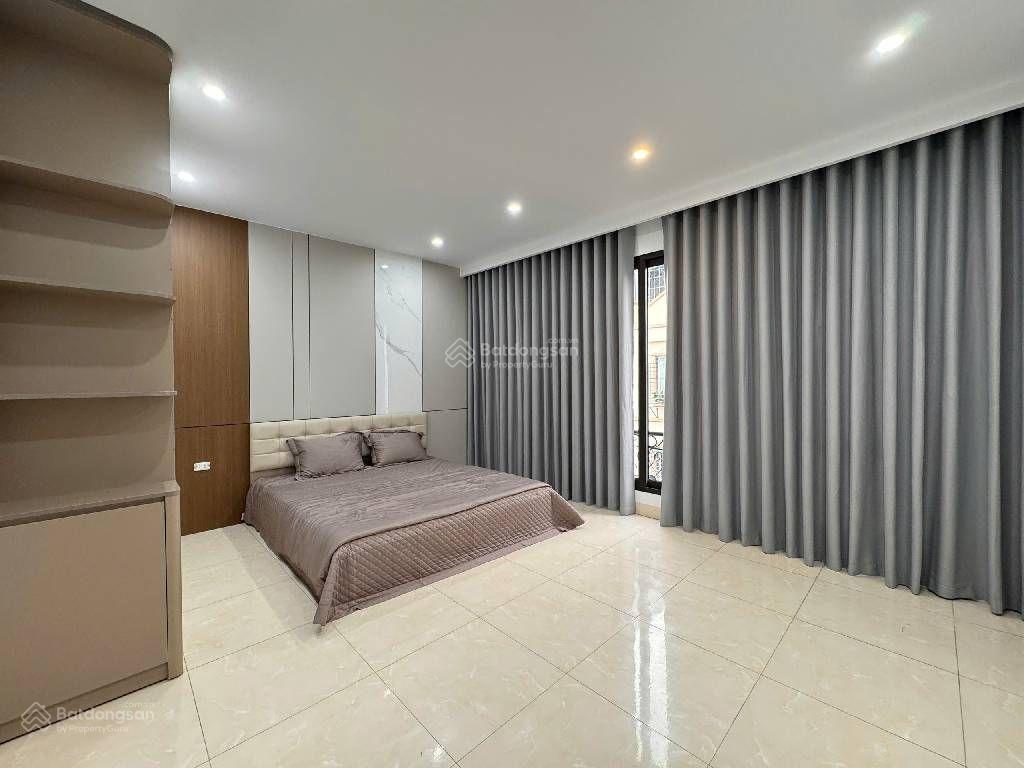 Kđt văn phú  50m 5t mt 5,5m phân lô  nhà đẹp  full nội thất  via hè, đường 11 m