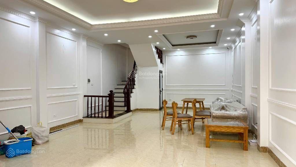 Kđt văn phú  50m 5t mt 5,5m phân lô  nhà đẹp  full nội thất  via hè, đường 11 m