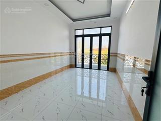 Bán nhà 5,35 tỷ, 68m2, 4 tầng, shr, hẻm 4m bình đông, sát cầu chà và quận 8