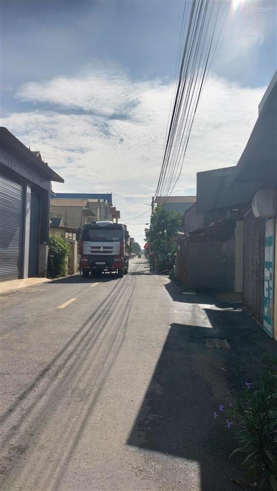 Siêu hoa hậu tốt động chương mỹ 79m, giá 2.86 tỷ. kinh doanh ô tô tải đua.