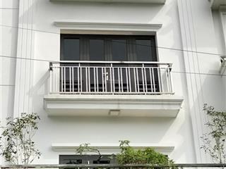 Hoa hậu biên giang, hà đông, 33m2 x 4 tầng nhỉnh 3 tỷ tặng full nội thất, ô tô, kinh doanh