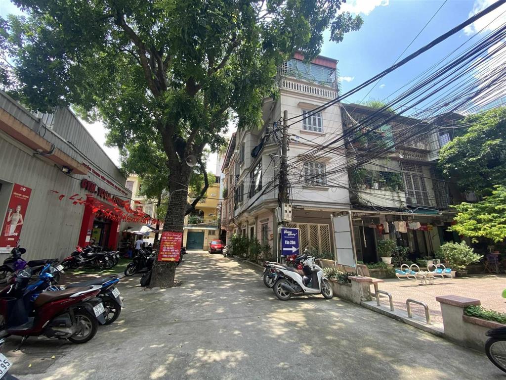 Tập thể phố chùa bộc nhà nguyên bản oto sân chơi dưới nhà sổ to