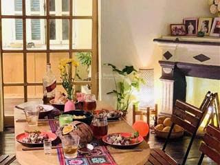 Tầng 3 biệt thự pháp cổ  phố đặng tất  gần lăng bác  hồ tây  nhà nguyên bản