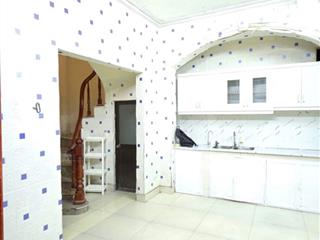 Phố triều khúc  ngõ nông rộng  30m ra mặt phố  mặt tiền rộng  gần trường đại học