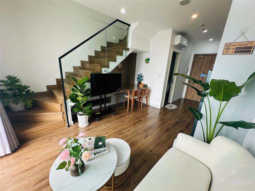 Duplex tầng trung  toà cao cấp nhất s  premium sky oasis  view sông hồng  full nội thất