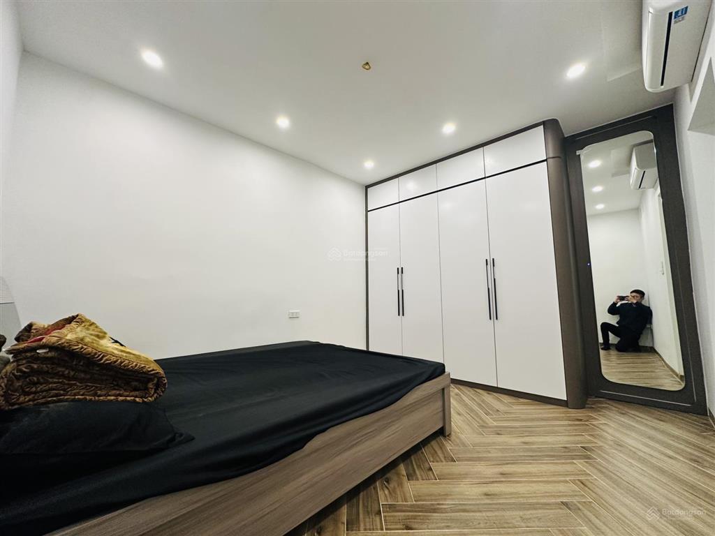 Tầng 2 tập thể hai bà trưng  5 phút ra nhà hát lớn  sổ to  thoáng sáng  smart home