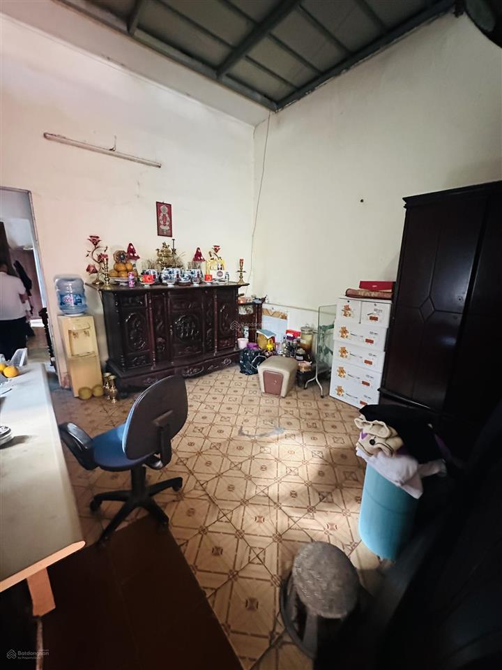 30m ra mặt hồ  ô tô tránh dừng đỗ ngày đêm  ngõ bagac thông  nhà dân xây  3 mặt thoáng