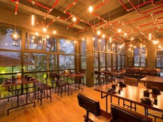 Cho thuê nhà mặt phố hồng tiến, 120m2 x 6 tầng, mt 8m, vị trí vàng, thang máy, pccc, giá 99tr/tháng