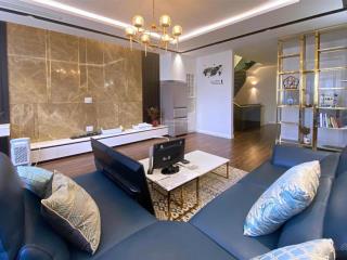 Cho thuê lakeview city 5x20m, 1trệt 3 lầu đường 25m giá 26tr. nội thất đẹp view công viên giá 38tr
