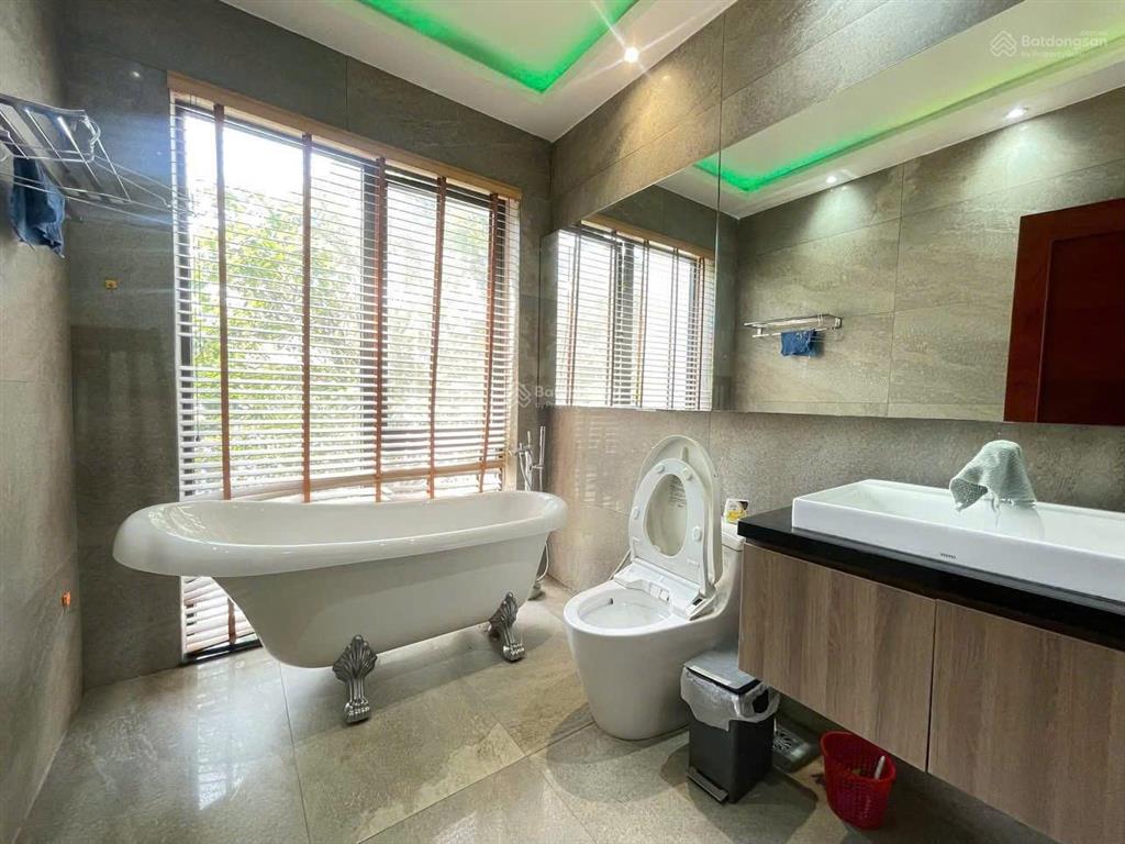 Cho thuê biệt thự hồ lakeview city 8x22, full nt cao cấp, giá 45tr/th