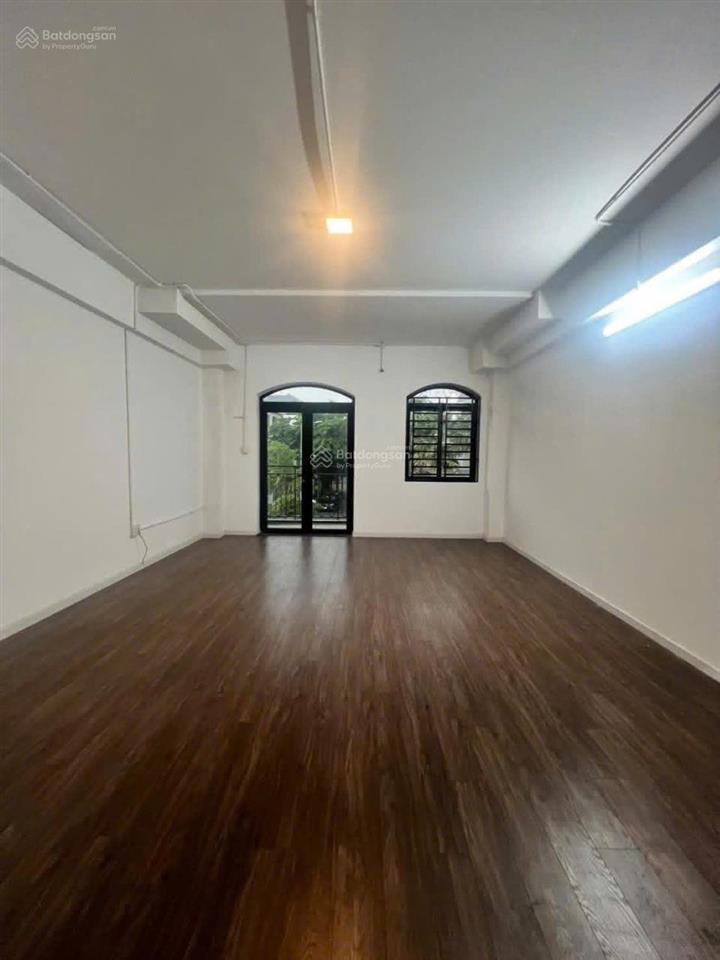 Lakeview city 5x20m, 1 trệt 3 lầu, 5pn full nt cao cấp, giá 35tr/th