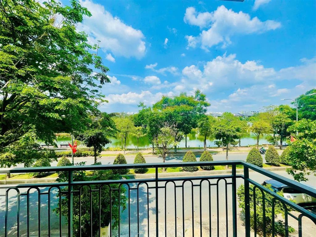 Lakeview city 5x20m, 1 trệt 3 lầu, 5pn full nt cao cấp, giá 35tr/th