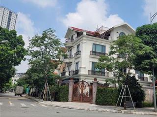 Biệt thự lô góc, chân đế chung cư 68.5 tỷ, dt 225m2, mt 27m, 4 tầng thang máy, kđt văn phú, hà đông