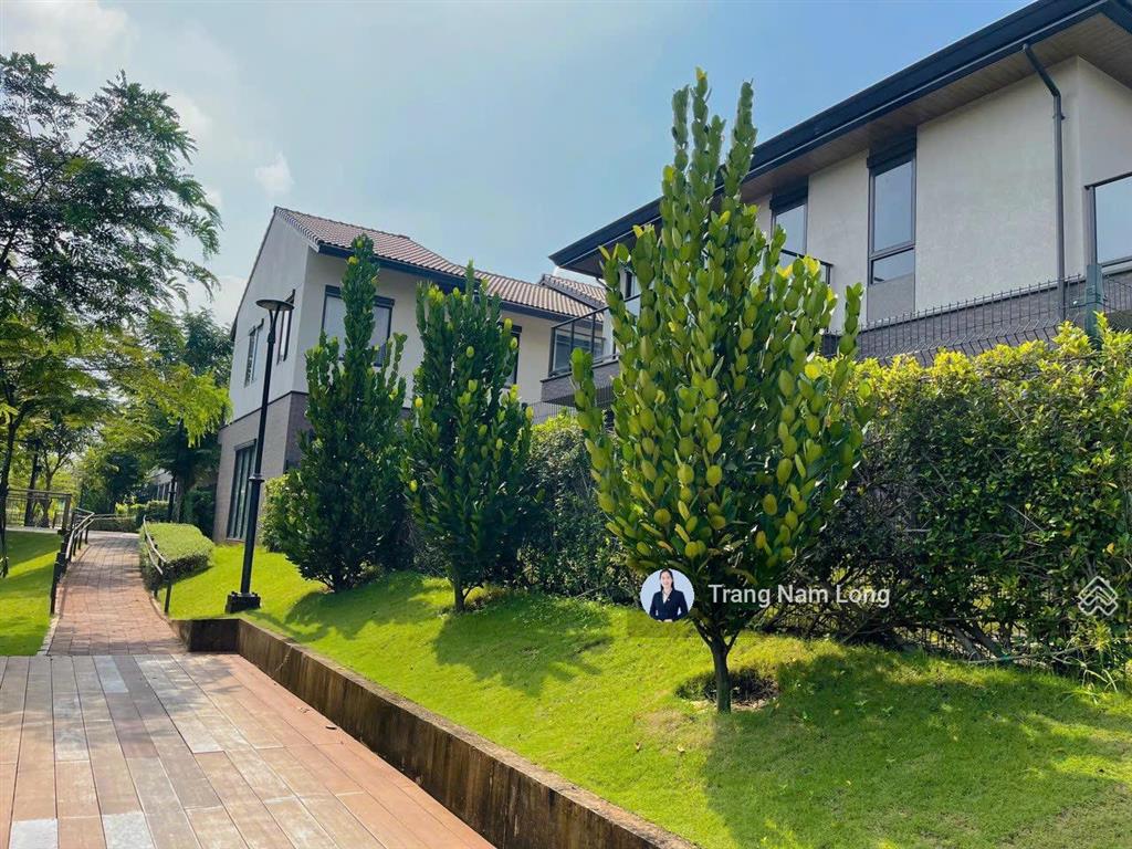 Bán biệt thự song lập waterpoint đã có sổ hồng, vị trí ngay công viên