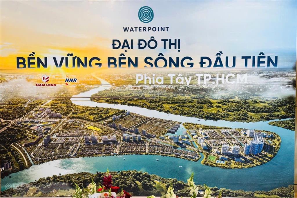 Bán biệt thự đơn lập căn góc đặc biệt phía sau có kênh đào, cách sông chỉ 50m