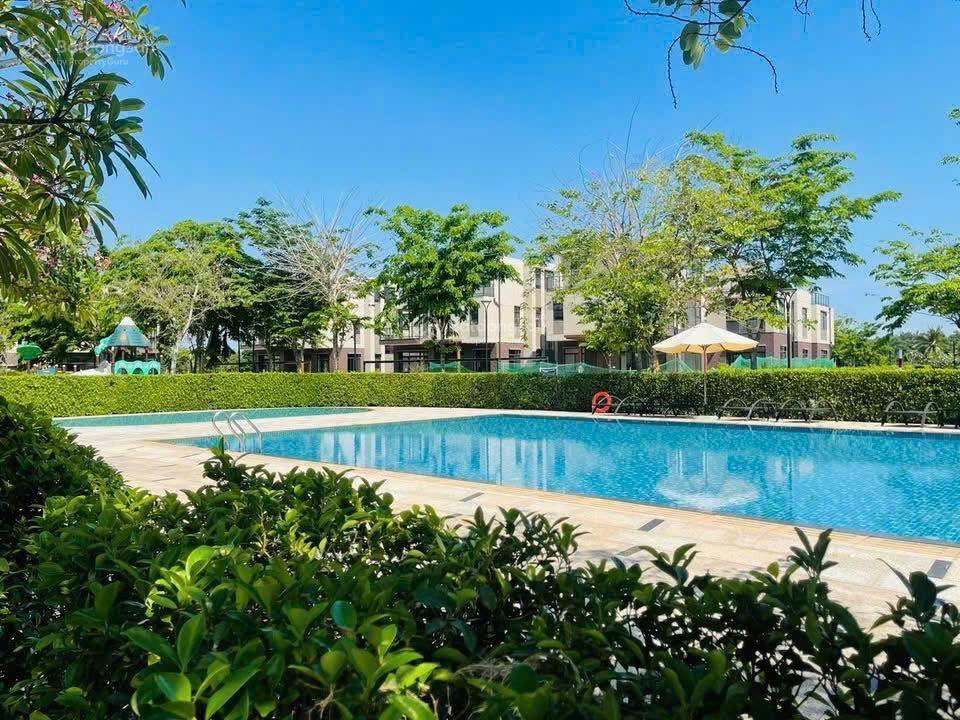 Bán biệt thự đơn lập waterpoint ngay công viên thanh toán giãn, nhận nhà làm sổ hồng ngay