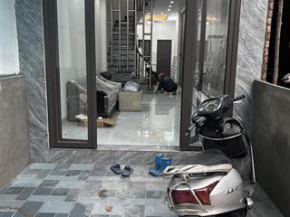 Bán nhà đông mỹ thanh trì 49,5m x4 tầng nhà mới coong đẹp chỉ sách va ly về ở