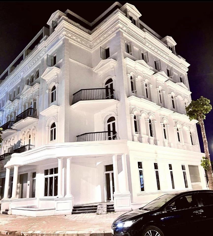 Chính chủ bán cặp liền kề mặt chung cư tại louis city 100m2  30 tỷ(cả cặp 200m2  60 tỷ)cực chất