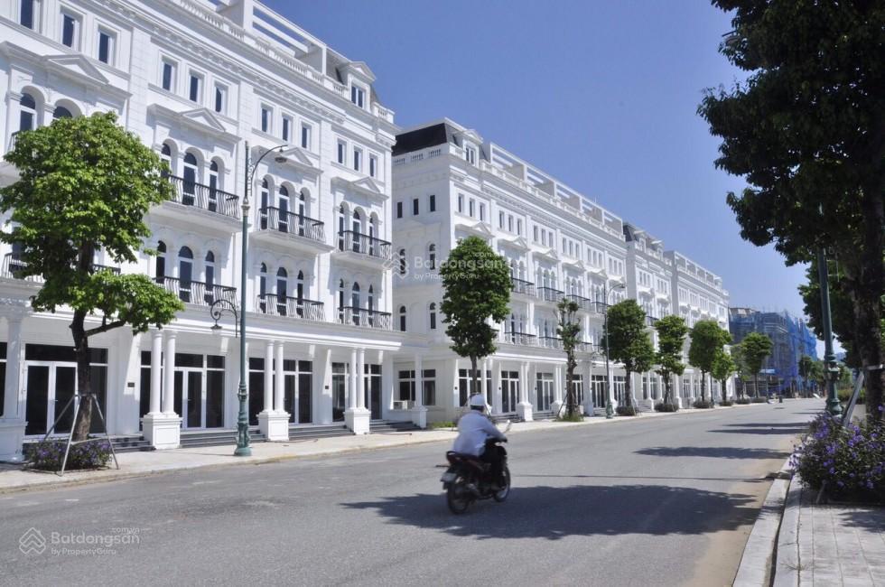 Chính chủ bán cặp liền kề mặt chung cư tại louis city 100m2  30 tỷ(cả cặp 200m2  60 tỷ)cực chất