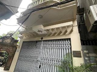 Bán gấp nhà 44 m2, ngõ rộng gần ngay phố quan hoa, 3 tầng, mt 4,8m, giá rẻ 10,5 tỷ.