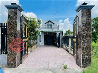 Cần bán gấp nhà 1 trệt 1 lầu, sổ hồng riêng, ngay trung tâm đức hòa, 165m2 4 phòng ngủ  0919 280 ***