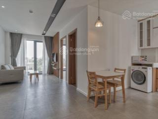 Cho thuê chdv 1pn rộng 60m2 thảo điền quận 2. dọn phòng và thay dra 2 lần/tuần. ban công bự