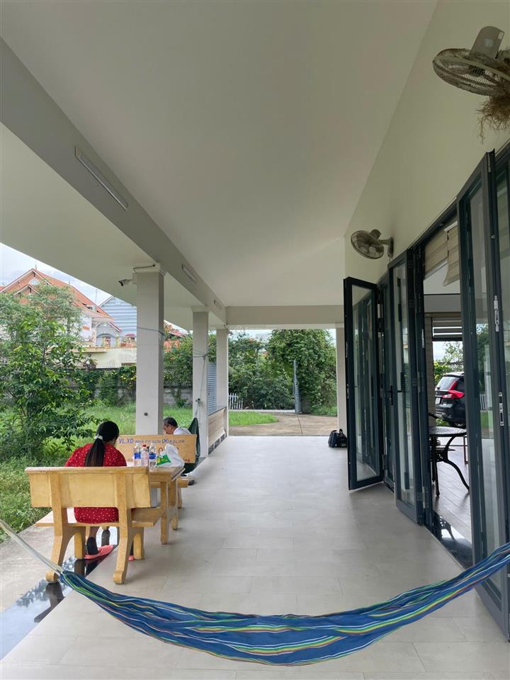 Bán biệt thự nghỉ dưỡng dt 30x80m, nằm ngay đt862, gò công đông, cách tp. hcm 60km theo hướng ql50