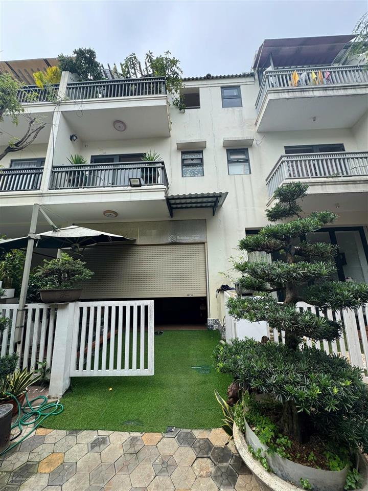 Bán nhà phố trong khu vip  senturia vườn lài, diện tích 5x22m, 106m2, tặng lại toàn bộ nội thất