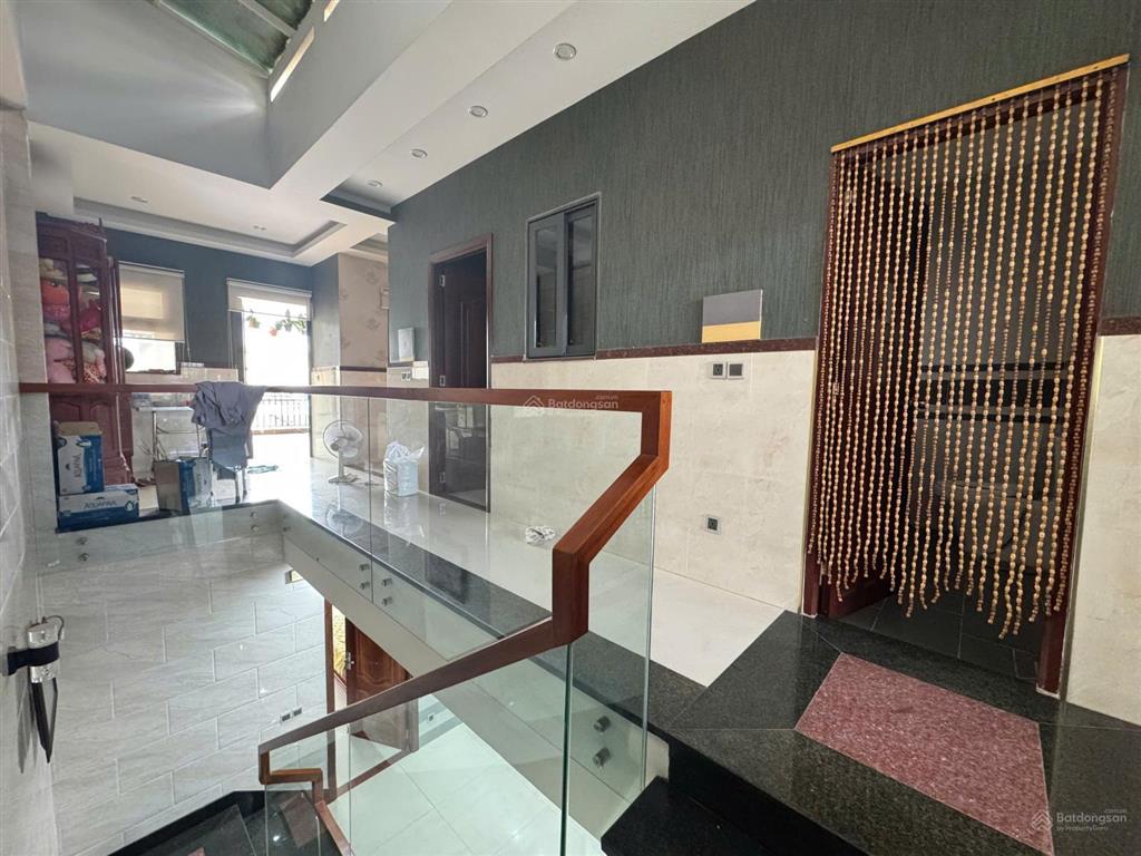 Bán nhà phố trong khu vip  senturia vườn lài, diện tích 5x22m, 106m2, tặng lại toàn bộ nội thất