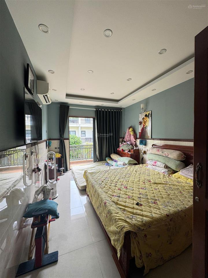 Bán nhà phố trong khu vip  senturia vườn lài, diện tích 5x22m, 106m2, tặng lại toàn bộ nội thất