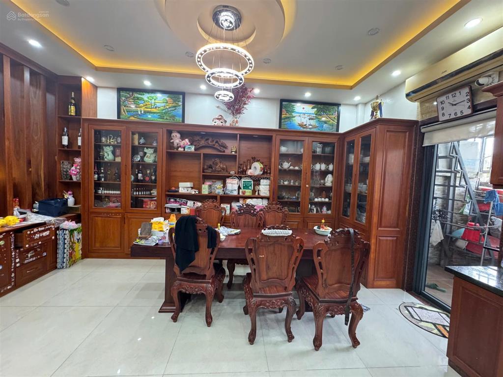 Bán nhà phố trong khu vip  senturia vườn lài, diện tích 5x22m, 106m2, tặng lại toàn bộ nội thất