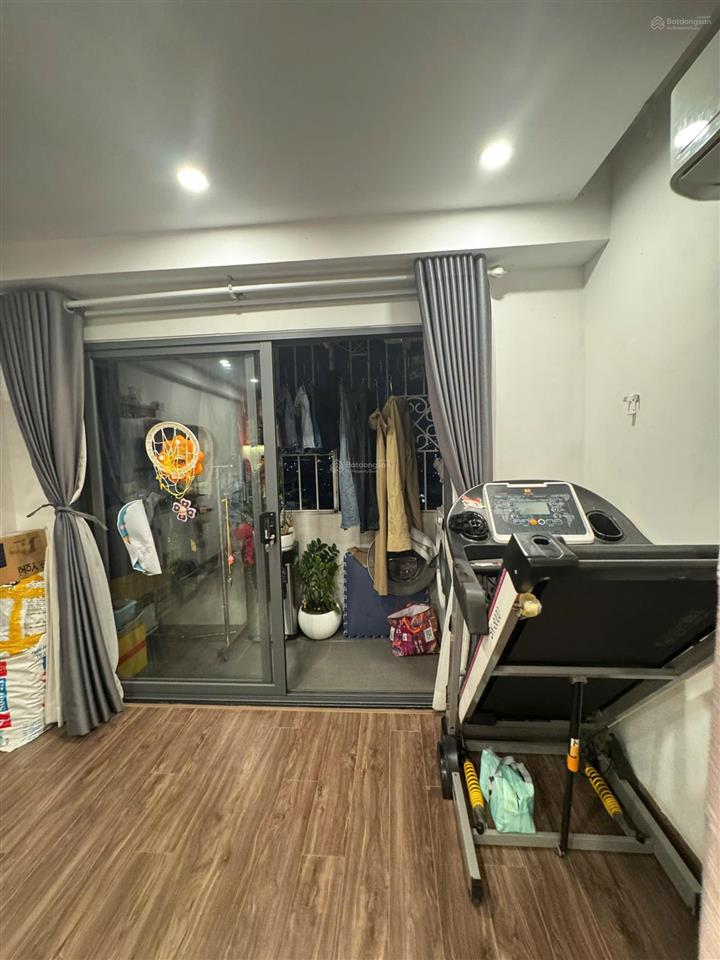 Bán căn hộ 52m ch.cư miếu nổi tầng cao có thang máy. gồm 2pn + 1wc, full nội thất nhà đang cho thuê