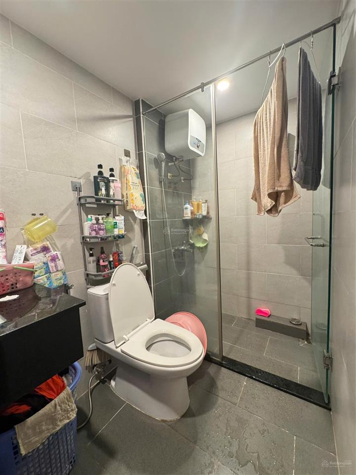 Bán căn hộ 52m ch.cư miếu nổi tầng cao có thang máy. gồm 2pn + 1wc, full nội thất nhà đang cho thuê