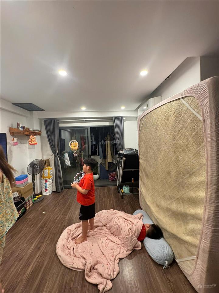 Bán căn hộ 52m ch.cư miếu nổi tầng cao có thang máy. gồm 2pn + 1wc, full nội thất nhà đang cho thuê