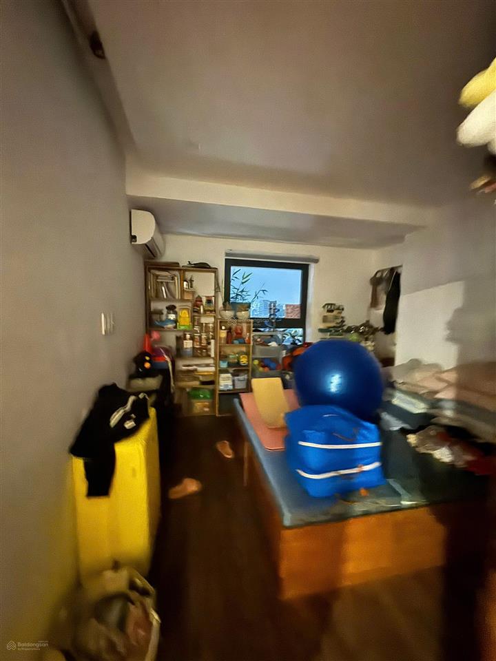 Bán căn hộ 52m ch.cư miếu nổi tầng cao có thang máy. gồm 2pn + 1wc, full nội thất nhà đang cho thuê