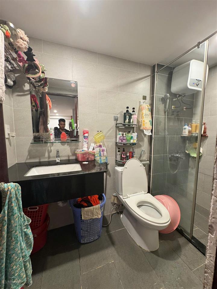 Bán căn hộ 52m ch.cư miếu nổi tầng cao có thang máy. gồm 2pn + 1wc, full nội thất nhà đang cho thuê