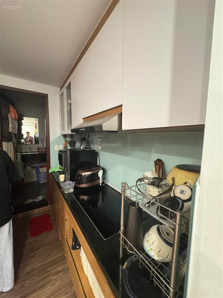 Bán căn hộ 52m ch.cư miếu nổi tầng cao có thang máy. gồm 2pn + 1wc, full nội thất nhà đang cho thuê