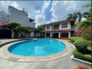 Biệt thự nghỉ dưỡng trung tâm gò vấp. 15,6x22m. 2tầng, hxh 5m sát mt dương quảng hàm. bán 34tỷ.