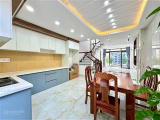 Nhà mới 4tầng. 55m2. nở hậu tài lộc. klg. hxh đường thống nhất, gò vấp. chỉ 6tỷ9.
gần chợ xóm mới