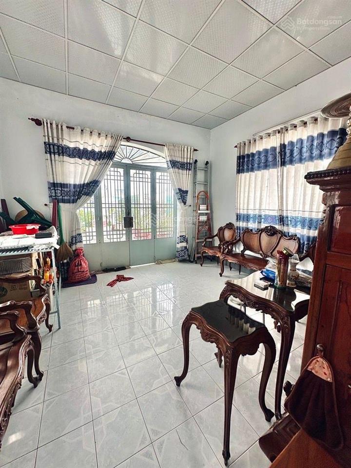 Nhà 3 tầng 93m2 ngang 4,4m ngay ngã 5 chuồng chó gò vấp chỉ 9 đồng hơn